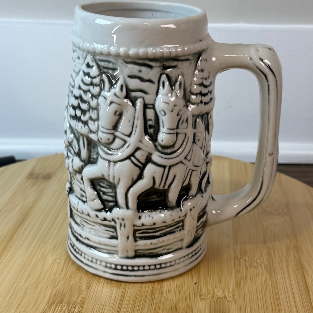 Excellent Jamestown Beer Stein Mug Unisex OS White Black Horse Carriage Relief